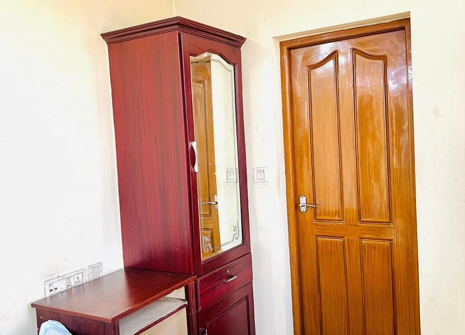 ***  Hotel Alsaj Alwaye India